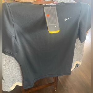 Nike women’s Small black uv dri-fit NWT